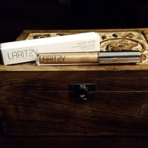 Laritzy illuminator NIB